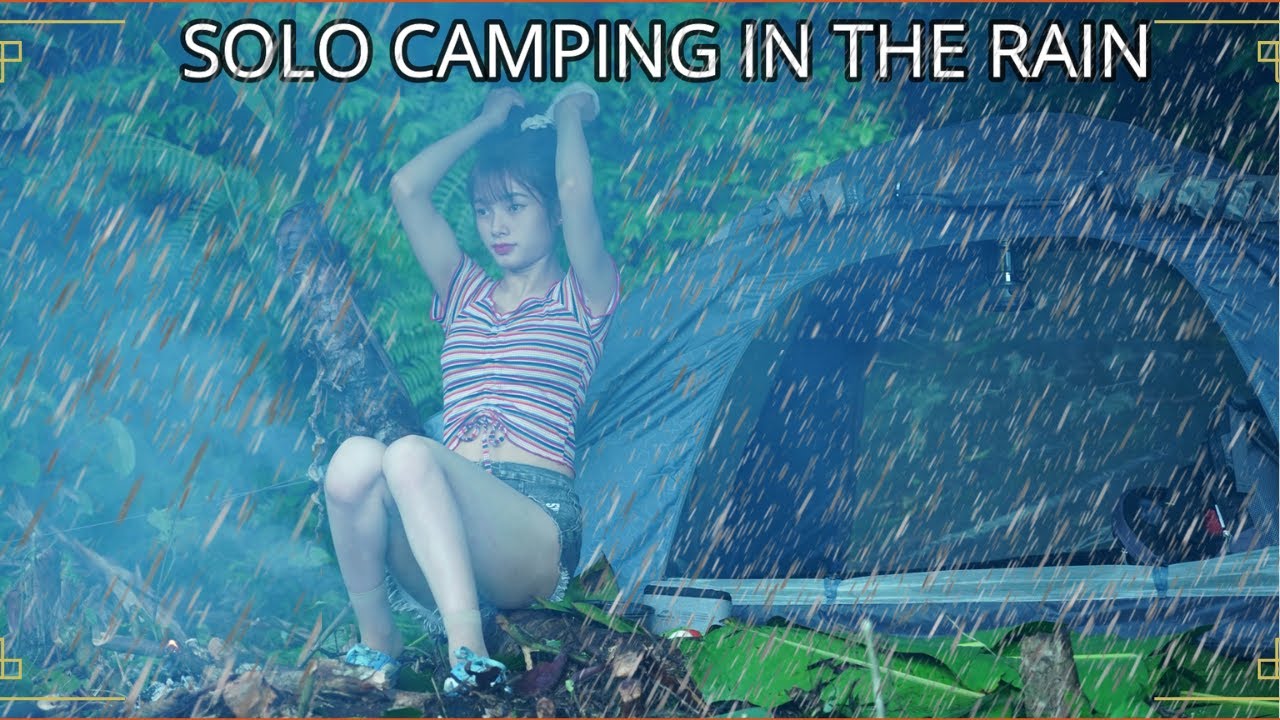 SOLO OVERNIGHT CAMPING IN THE RAIN AND MIST, RELAXING TENT IN THE ...
