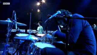 The Vaccines perform &#39;Norgaad&#39; @Reading Festival 2011, BBC