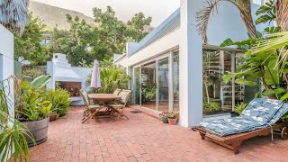 Fish Hoek, Clovelly | House Tour - Stunning Seaside & Suburban Living