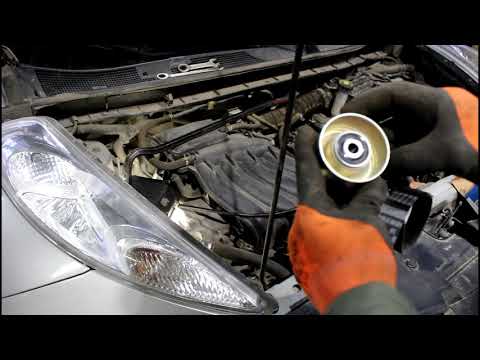 Замена приводного ремня и ролика на Nissan JUKE 1,6 Ниссан Жук 2011 года