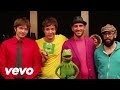 OK Go and The Muppets - Muppet Show Theme Song (Behind the Scenes)