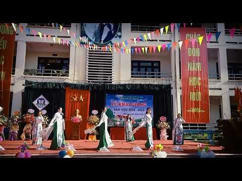 Video Múa khai giảng: Xinh tươi Việt Nam - GV trường Tiểu... - YouTube