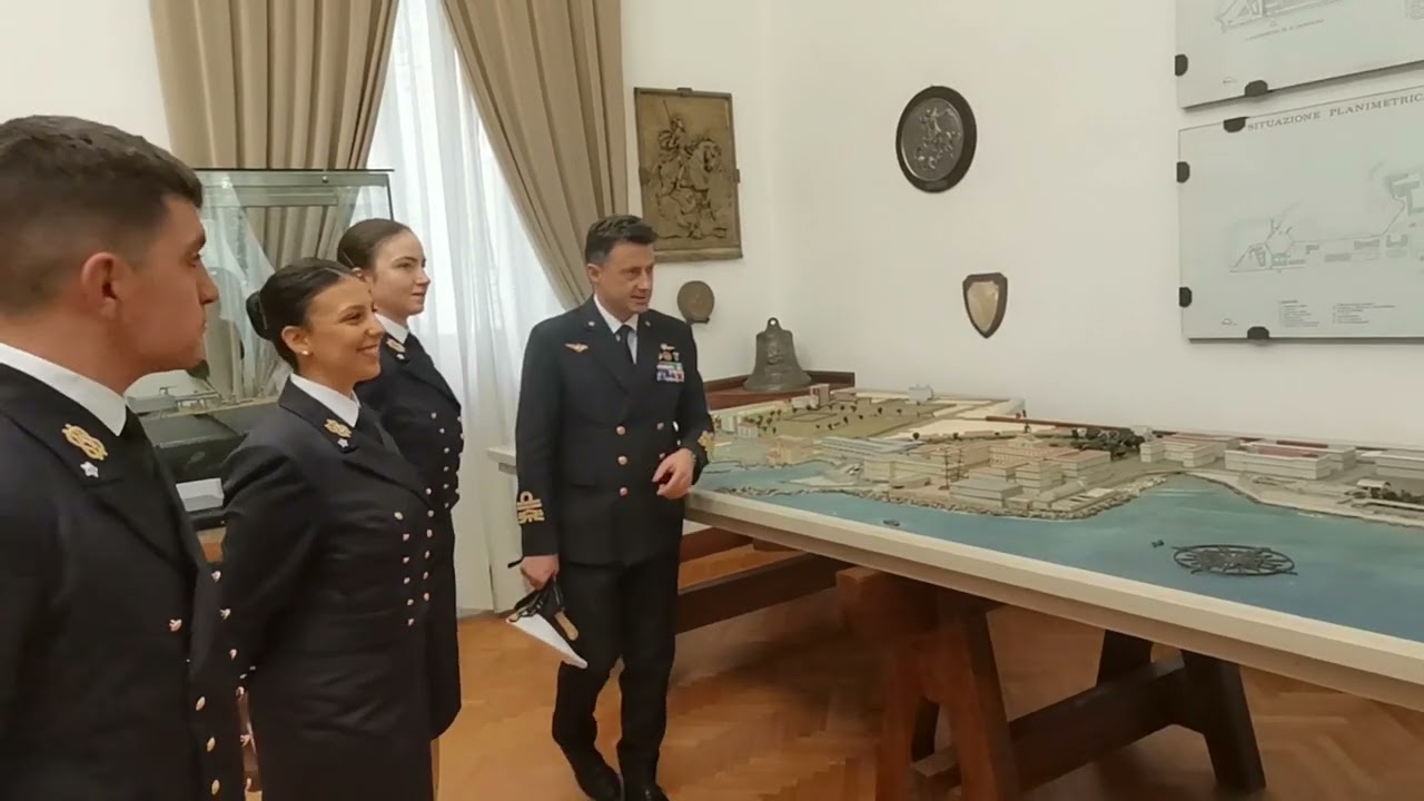 Gruppo A.N.M.I Desenzano del Garda - Visita Accademia Navale di Livorno - Seconda parte