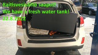 Quick update: we have a fresh water tank! (English subtitles)