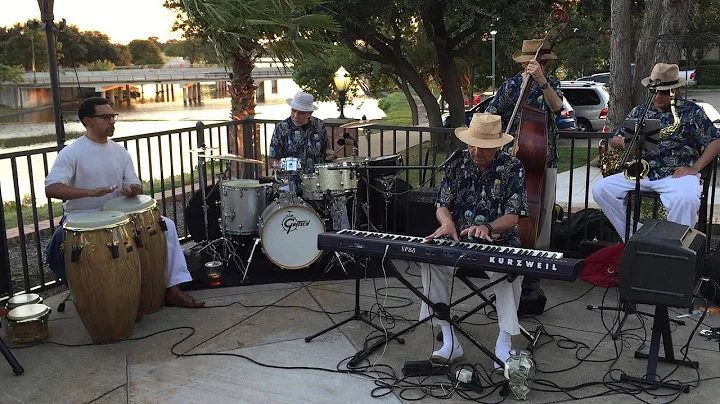 Henry Munoz Music