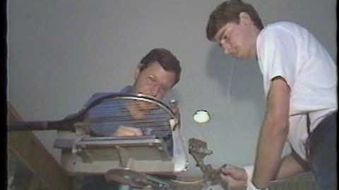 Worlds fastest tennis racket stringer