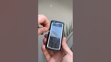 📱 Nokia N72 – a retro classic with stylish design and a solid camera for its time.