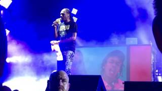 Wiz Khalifa & Snoop Dogg - You & Your Friends (Live at Perfect Vodka Amphitheater of High Road Tour)
