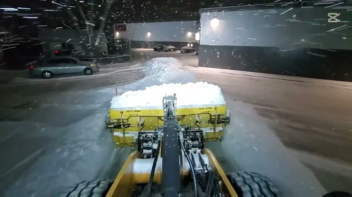Snow plowing of a big parking lot with Metal Pless live Edge 24-12-24 part 1...