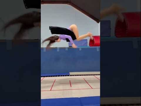 Helpmemakethismakesense Flip Theothersideofmakebelieve Trampoline Dothingsyoudontwanttodo