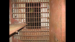 Investigating the old Coffee County jailhouse