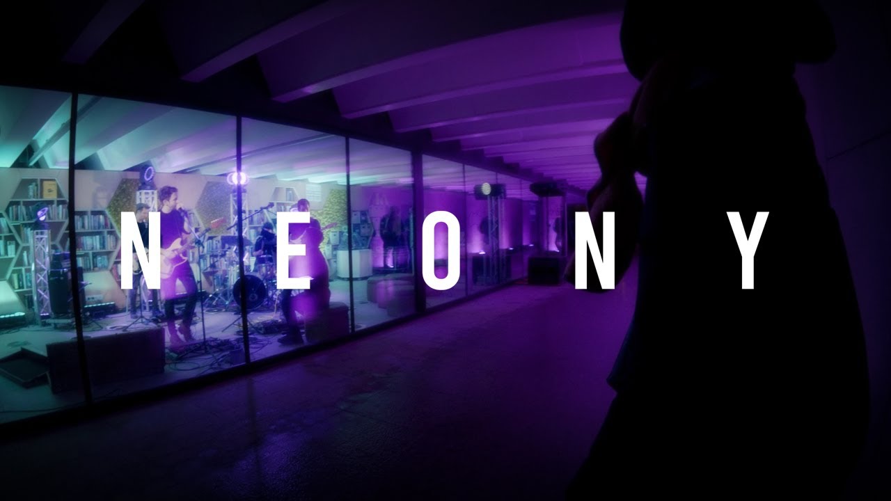 Neony - Live sesja w przejściu podziemnym!