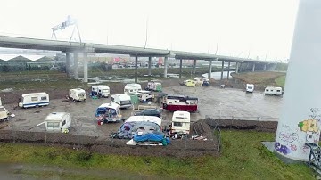 Nomaden balen van plek onder A5