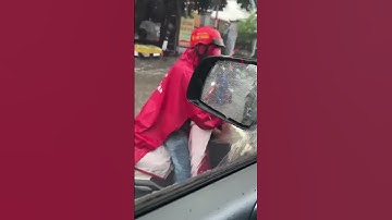 Mưa là ngập. đường CMT8 đoạn Phú Văn đến cầu Trắng. Mọi người tìm đường đi khác phù hợp để lưu thông