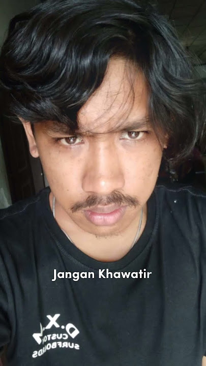 apakah aku menyeramkan? hahaha jangan khawatir aku hanyalah anak kecil