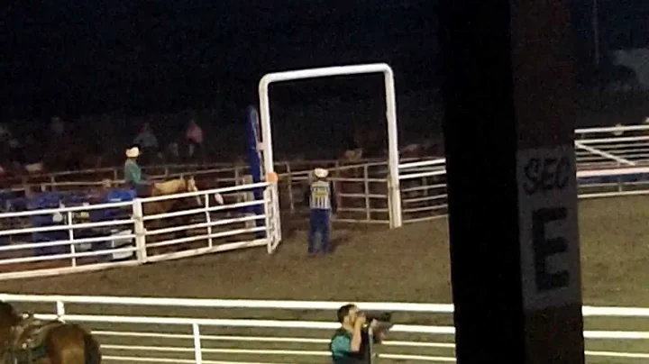 Barrel Racing-Cody WY Rodeo-Gary Clardy