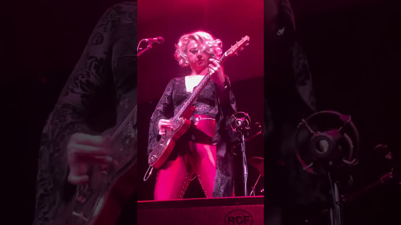 Lose You: Samantha Fish 10/18/2025 Mississippi Moon Bar-Diamond Jo Casino: Dubuque, IA