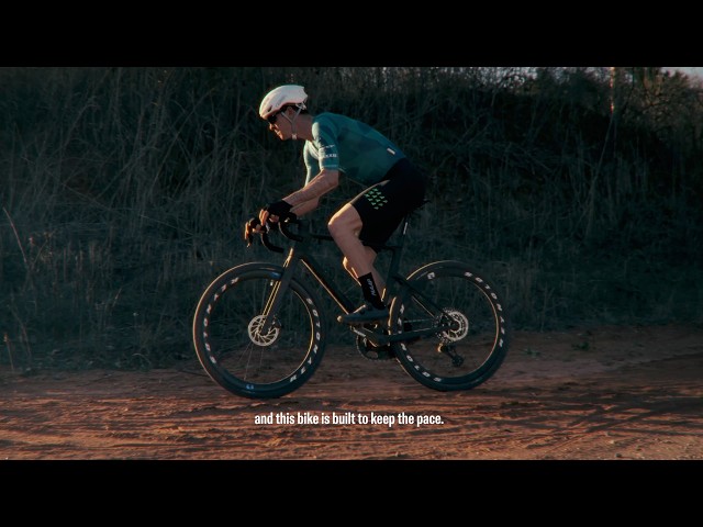 FELT BREED FRD Bike Review: Pro Racers Test It at Mid South Gravel - YouTube