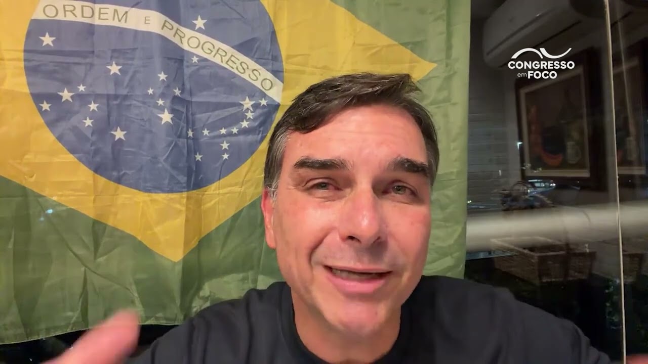 Live de reação a Moraes termina com plano de governo de Flávio Bolsonaro Live de reação a Moraes termina com plano de governo de Flávio Bolsonaro