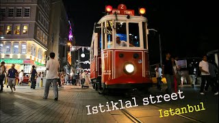 Турция -  Стамбул - Прогулка по улице Истикляль в районе Бейоглу / Turkey. Istanbul. Istiklal street