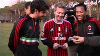 Michel Telo a Milanello con Pato, Robinho e Thiago Silva