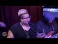 Capture de la vidéo Alabama Shakes Performing "Future People" Live On Kcrw