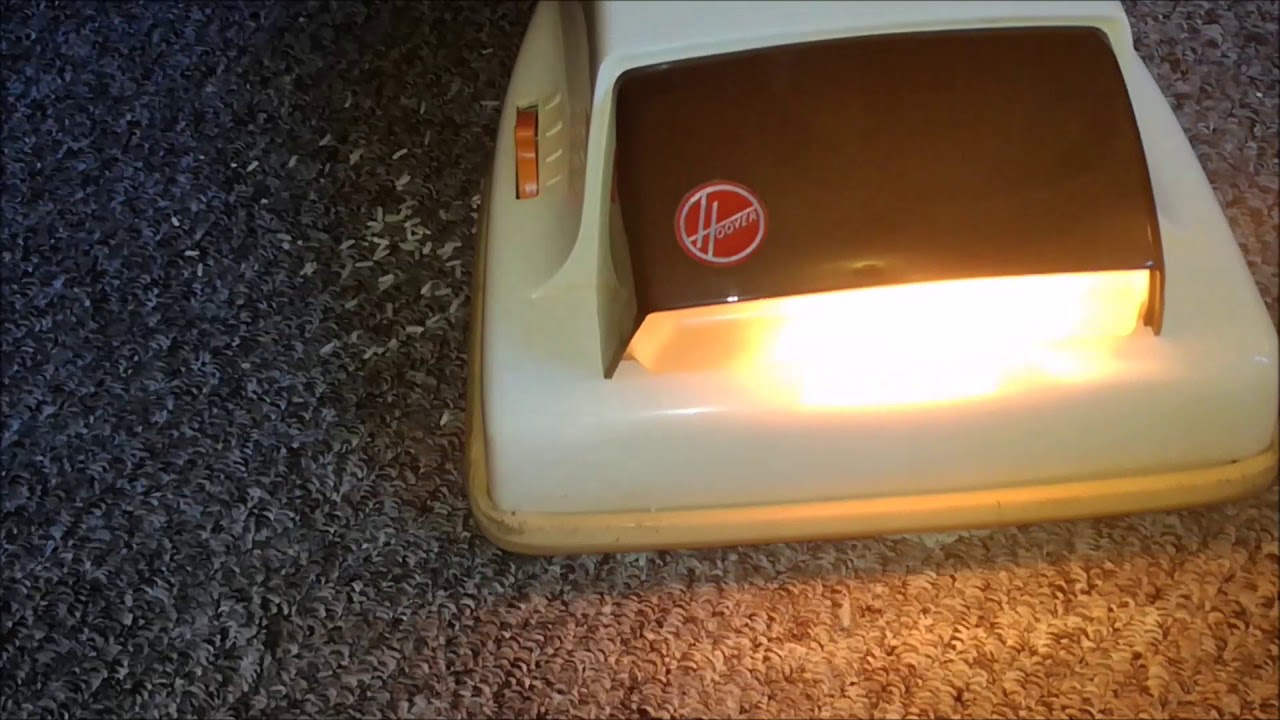 Vintage 1976 Hoover Junior U1016 Dirtsearcher Upright Vacuum Cleaner