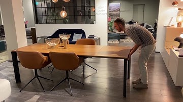 LYON dining table by BoConcept