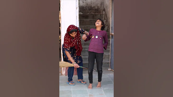 Maa Ne jhaadu se mara village family funny video #maa #funny #shorts #viral #village