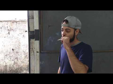 Vídeo: Como Fumar Poleiro