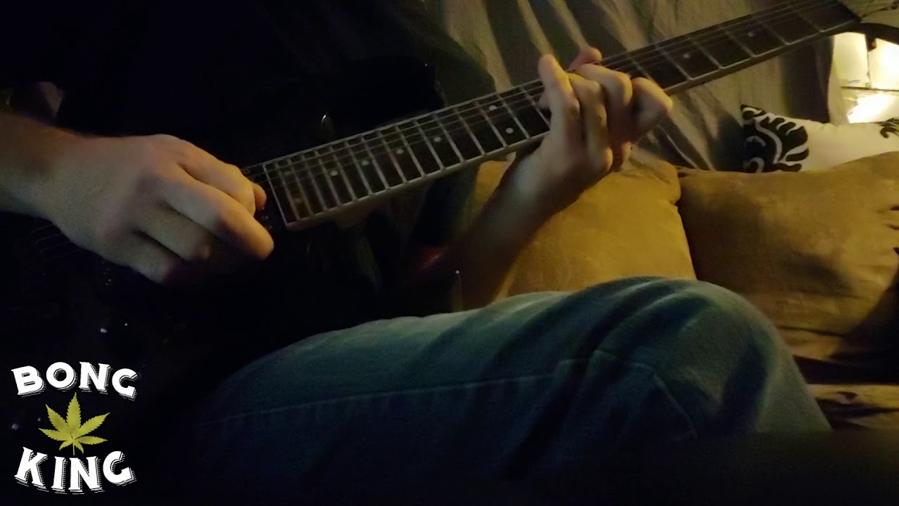 Bongking plays guitar
