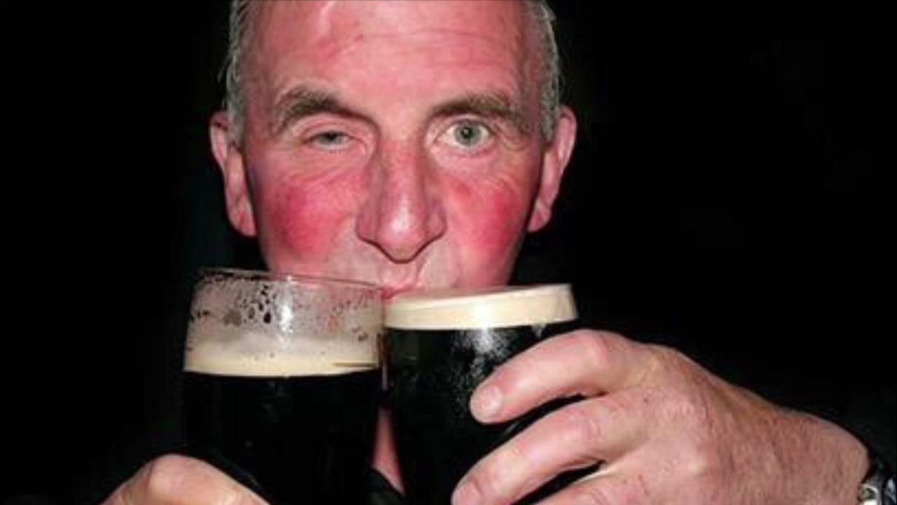 Михаил домогаров. Почему алкаши красные. Краснеет лицо от алкоголя. Лица пивных алкоголиков. Сонное лицо.