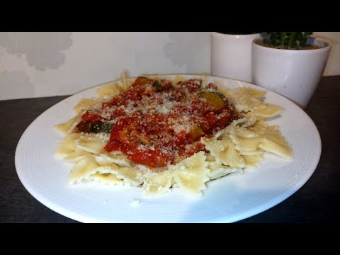 😋-recette-de-pâtes-à-la-sauce-tomate-🍅-aubergines-et-courgettes