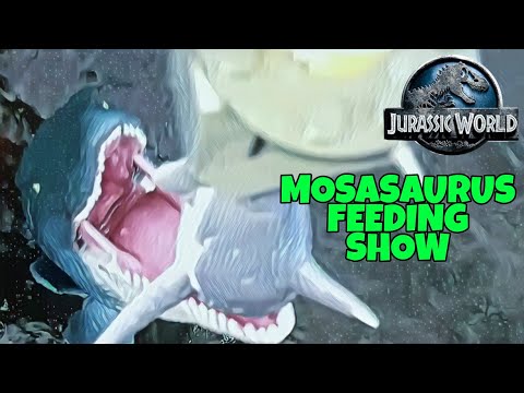 Mosasaurus Feeding Show Jurassic World