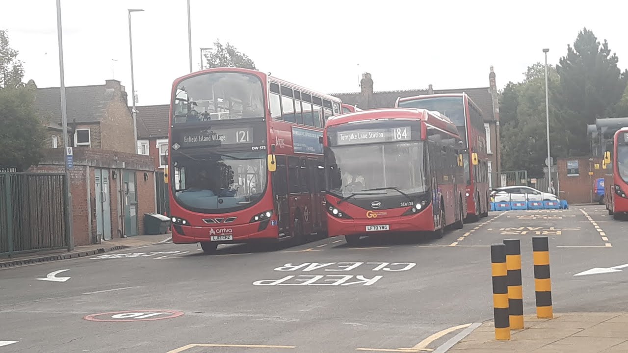 Shabby FRV - TFL Bus Route 121: Turnpike Lane - Enfield Island Village ...