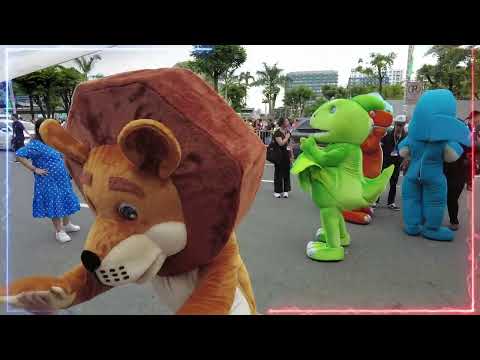 GRAND MASCOT PARADE