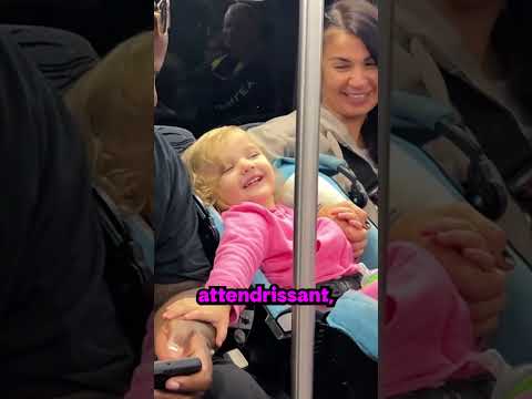 La petite fille qui tient la main d’un inconnu 🚆