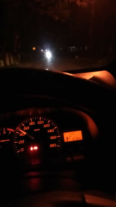 Story Wa nyetir mobil di malam hari