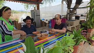 Así comí con mis jefes, Frijoles Chicharrón y Nopales.