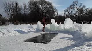 Согреваюсь перед прорубью.Моржевание.Закаливание .Hardening of the Walrus. Winterswimming.