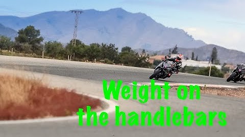 MOTOVUDU - SIMON CRAFAR - TRACK TIPS - Your Weight on the Handlebars