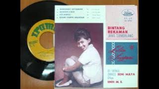 Bungaku Ditaman - Lilis Surjani