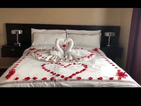 Video: Decoración De Cama De Flores Elevada