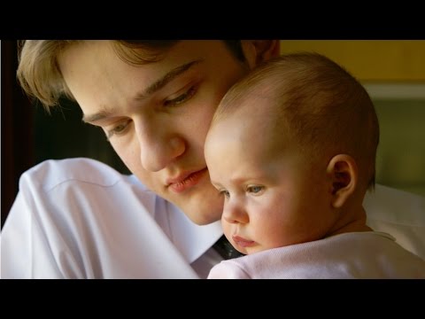 Wideo: Dlaczego Dzieci Są Ochrzczone?