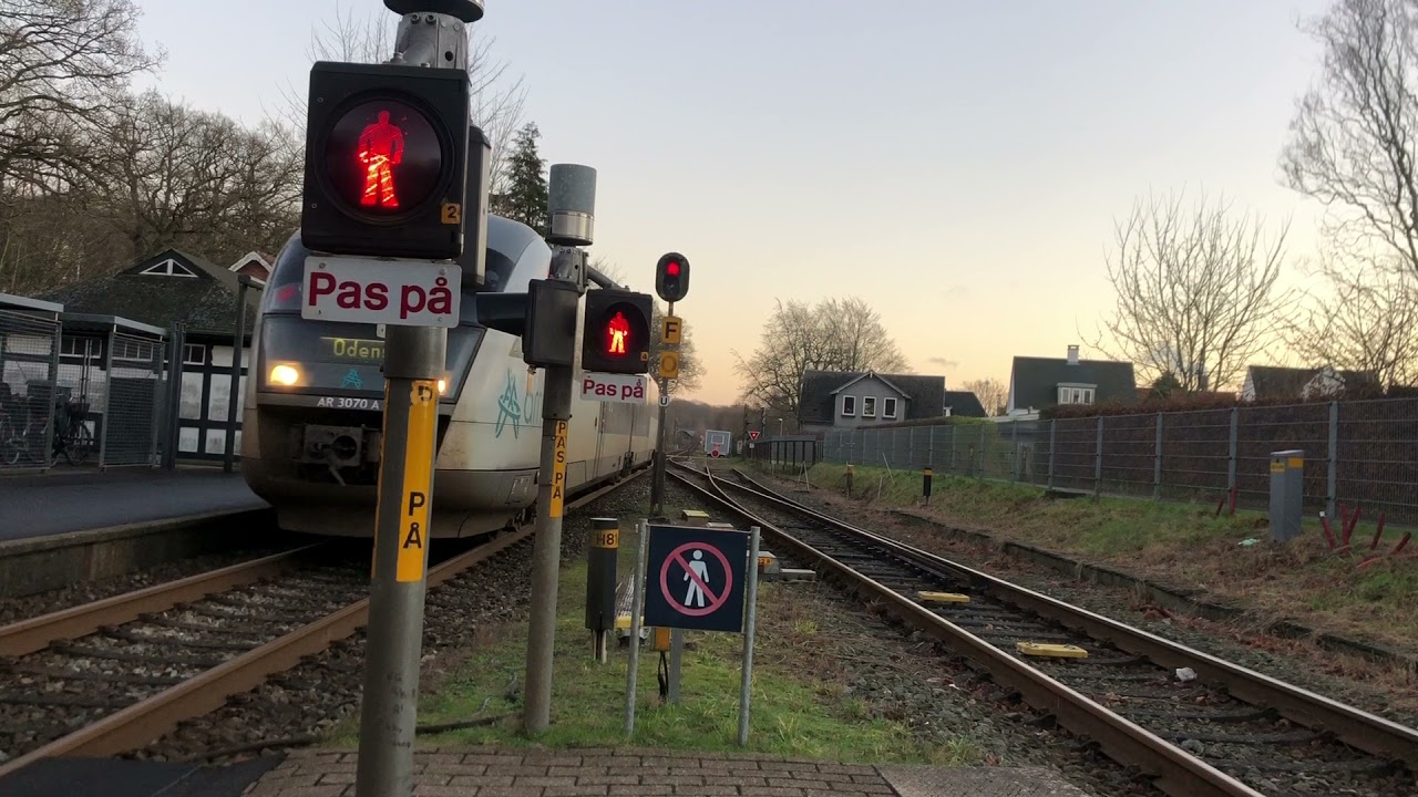 Fruens Bøge Station (ft. Bubbiax - Danish Train Videos)