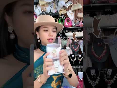 Đồng Hồ Nữ Hợp Xu Hướng | Phối Đồ Dễ Dàng