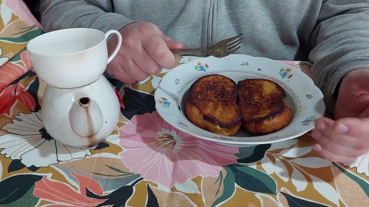 Завтракаем в осажденном Киеве. Классический рецепт войны. Как из Arme Ritter получился אייער ברויט?