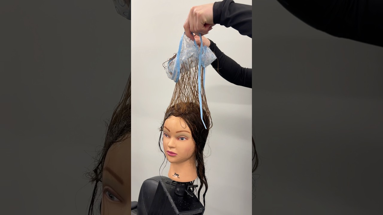 Remove highlight cap without tangles 