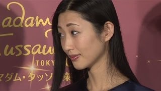 「今年は脱ぐ、着るの繰り返し」壇蜜・等身大フィギュアお披露目　囲み取材に登場(2)