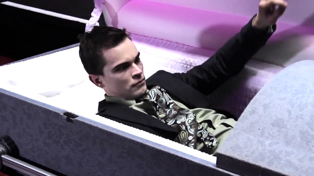 Obejrzyj Secret Of Boris - Make It Out (Official Video) w YouTube Obejrzyj Secret Of Boris - Make It Out (Official Video) w YouTube